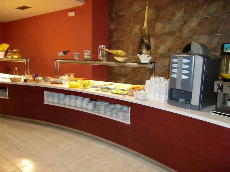 Hotel Petit Palau S�lo Adultos