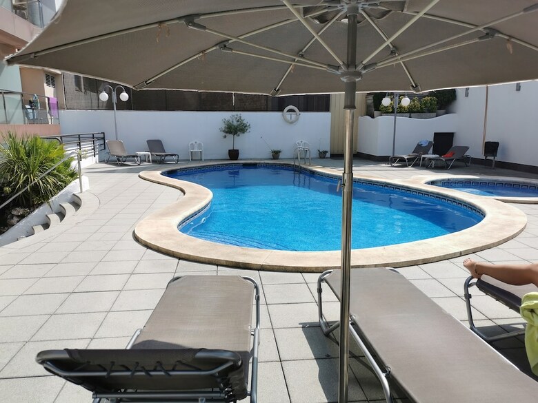 Hotel Petit Palau S�lo Adultos