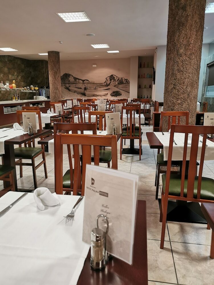 Hotel Petit Palau S�lo Adultos