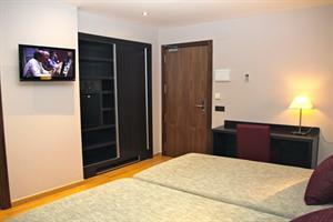 Hotel Petit Palau S�lo Adultos