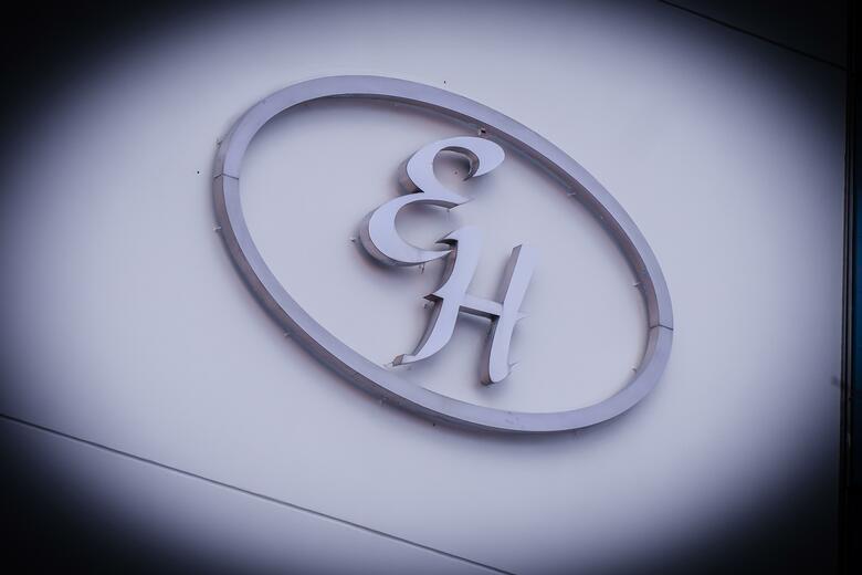 Elegance Hotel