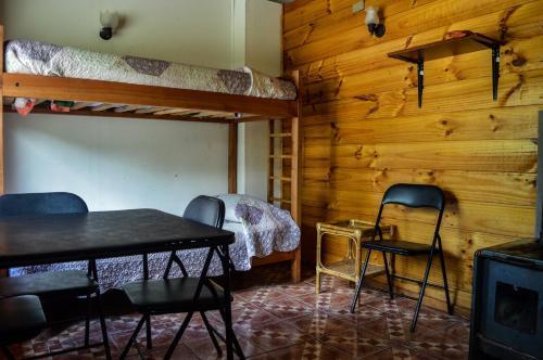 Albergue Hostal Y Caba�as Los �irres