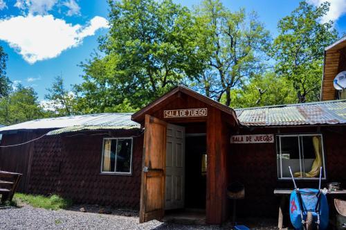 Albergue Hostal Y Caba�as Los �irres