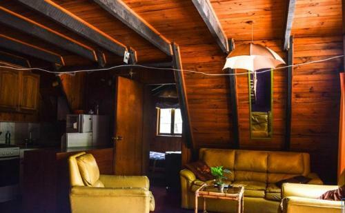 Albergue Hostal Y Caba�as Los �irres
