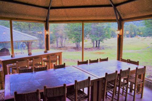 Lodge Caba�as R�pidos Del R�o Baker