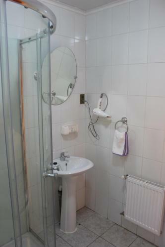 Albergue Hostal Baquedano