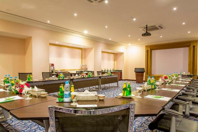 Hotel Holiday Inn Al Salam