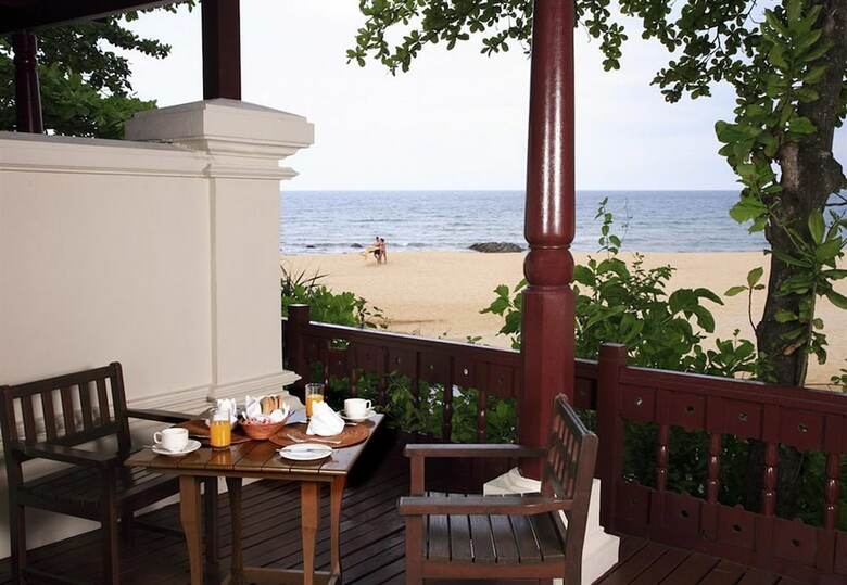 Hotel Tanjong Jara Resort (serambi)