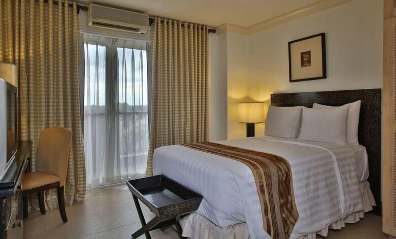 Hotel Crown Regency Suites (suite Dos Habitaciones)