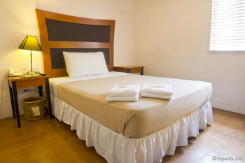 Hotel Creekside Amorsolo (superior)
