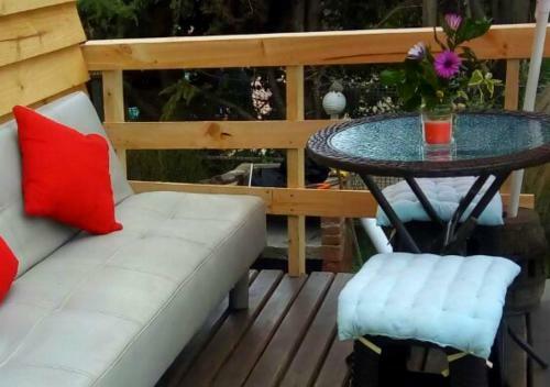 Hostal Caba�a El Colibri Maitencillo