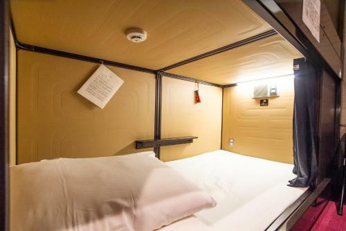 Capsule Hotel Hakodate