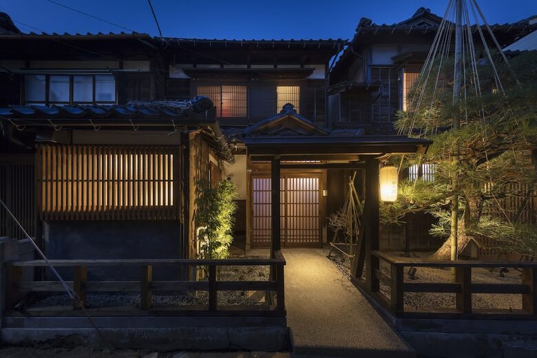Hikoso-machi Gin No Ma