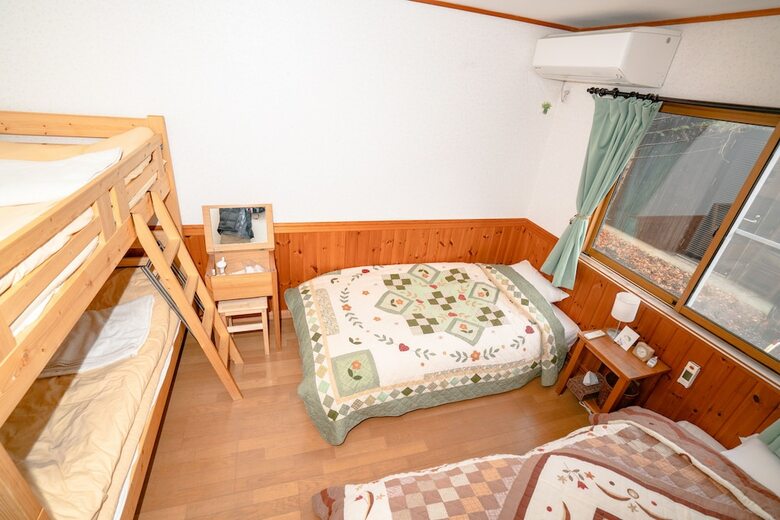 Bed & Breakfast Guesthouse Chaconne Karuizawa