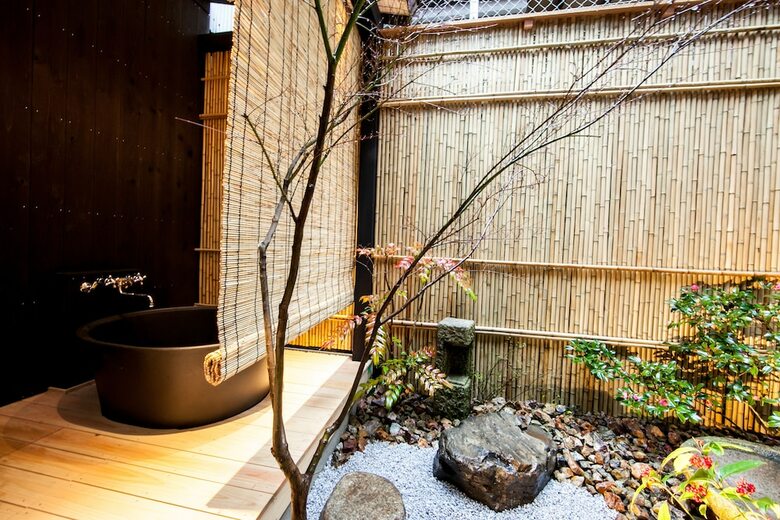 Miro Shichijo Hanabatakecho Tei