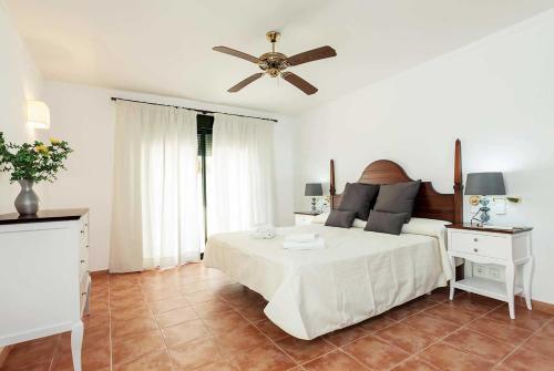 Cala San Vicente Villa Sleeps 10 Air Con Wifi