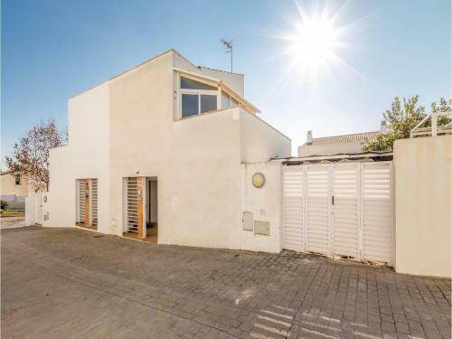 Three-bedroom Holiday Home In Calafell