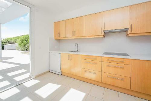 Cala En Bosch Villa Sleeps 8 Air Con Wifi