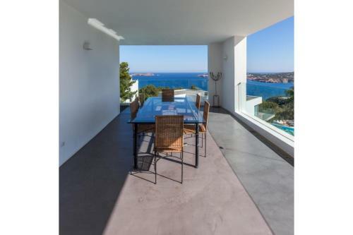 Cala Vadella Villa Sleeps 8 Pool Air Con Wifi