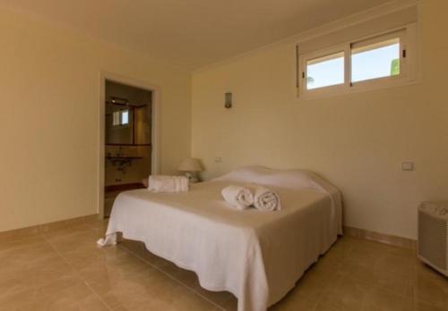 Cala Tarida Villa Sleeps 4 Pool Air Con T251912
