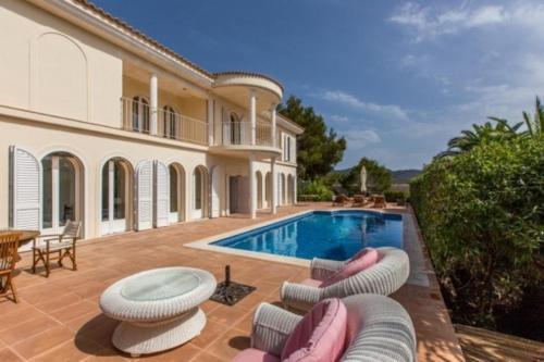 Cala Tarida Villa Sleeps 4 Pool Air Con T251912