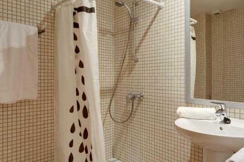Calella De Palafrugell Apartment Sleeps 4 T425112