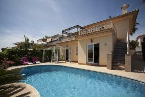 Altea Villa Sleeps 8 Pool Wifi