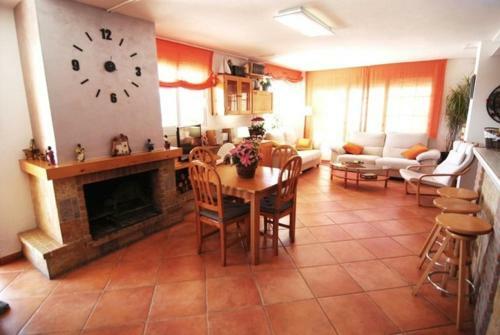 Arenys De Munt Villa Sleeps 4 Pool Wifi