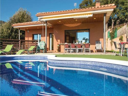 Four-bedroom Holiday Home In Arenys De Munt