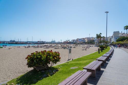 Modern 2 Bedroomed Apartment Los Cristianos Center