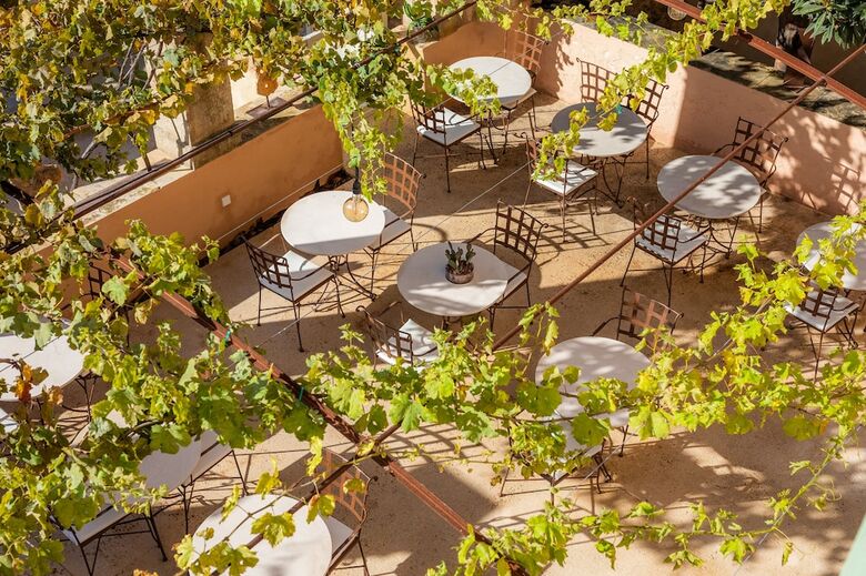 Yartan Boutique Hotel