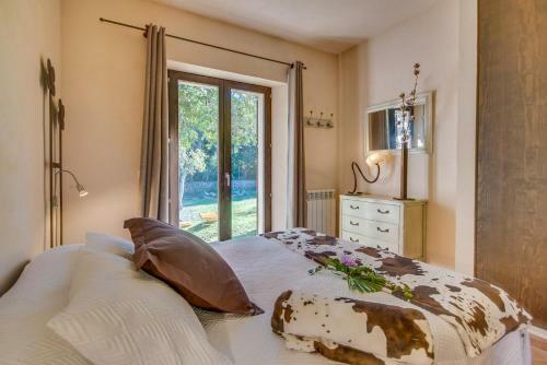 Arta Villa Sleeps 4 Wifi