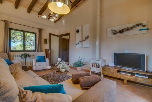 Arta Villa Sleeps 4 Wifi