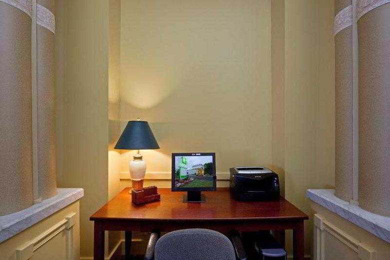 Hotel Holiday Inn Salem (i-93 At Exit 2)