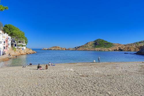 Apartamento Sa Tuna 1- Cal Guarda