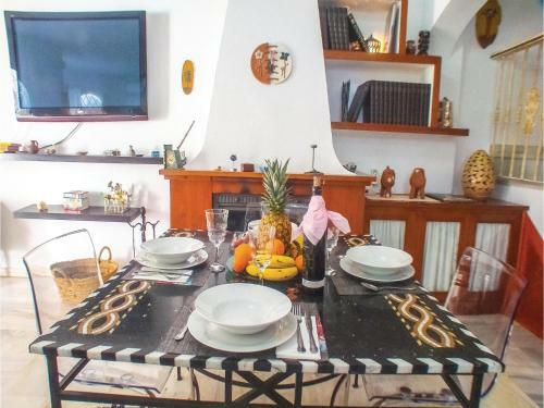 Three-bedroom Holiday Home In Benajarafe
