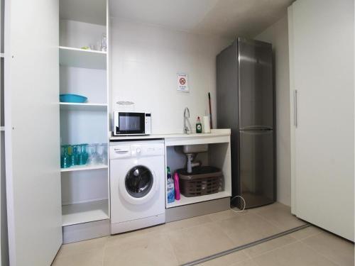Four-bedroom Holiday Home In Benidoleig