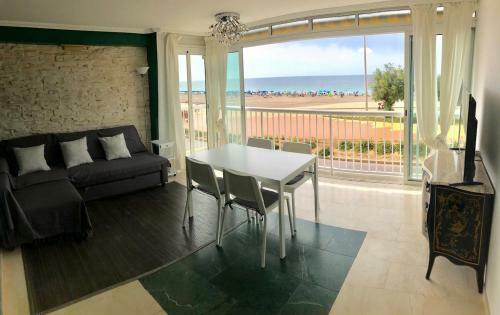 Apartamento Poniente Beach Promenade Blueline