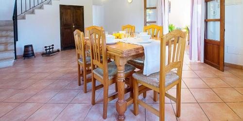 Agroturismo Ses Pereres In Biniali