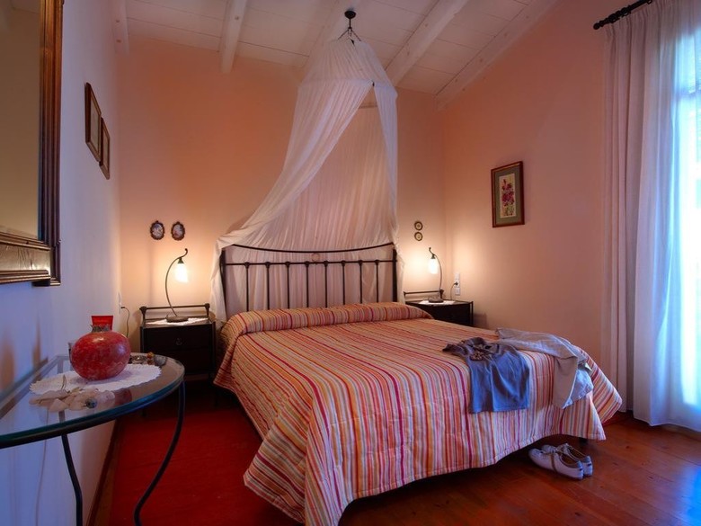 Hotel Katalagari Country Suites