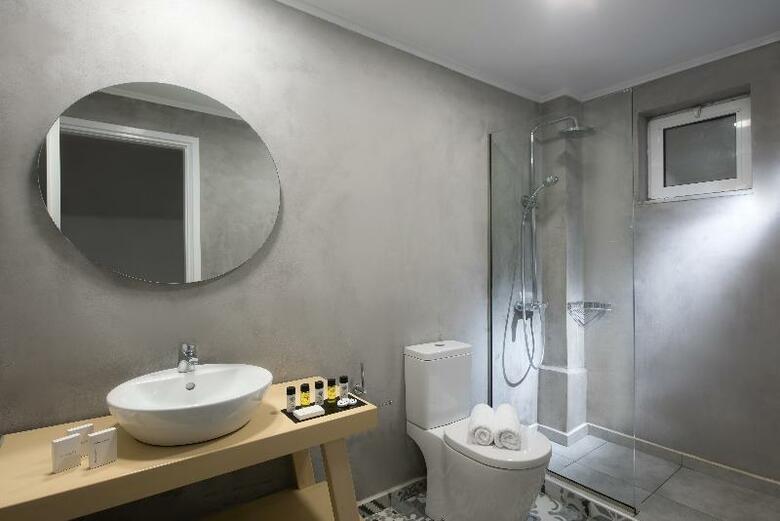 Lavris Hotels And Bungalows