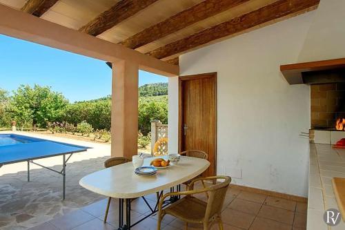 Cas Concos Villa Sleeps 11 Pool Air Con