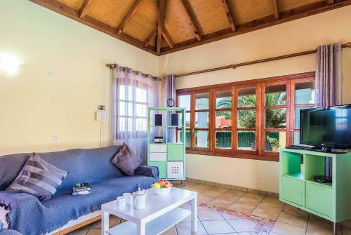 Corralejo Villa Sleeps 4 Air Con Wifi