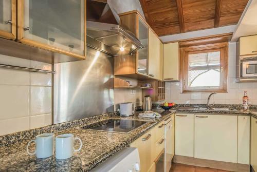 Corralejo Villa Sleeps 6 Wifi