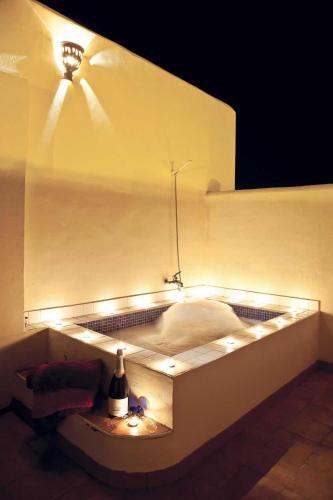 Corralejo Villa Sleeps 6 Pool Wifi