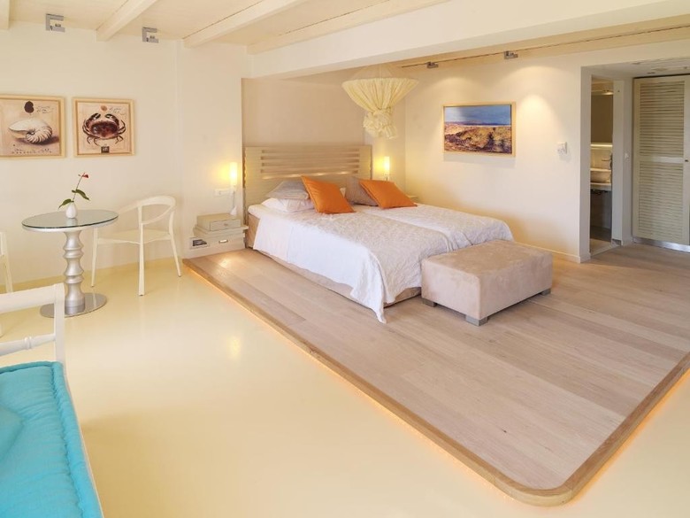 Hotel Iria Beach Art