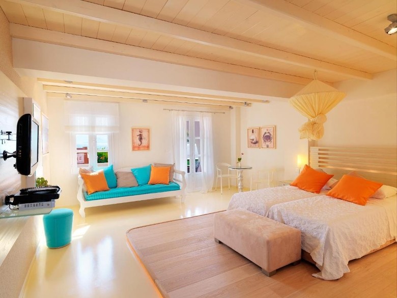 Hotel Iria Beach Art