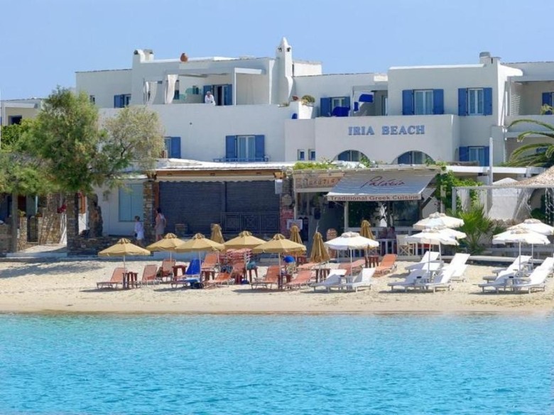 Hotel Iria Beach Art