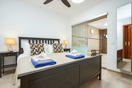Costa Teguise Villa Sleeps 8 Pool Air Con Wifi