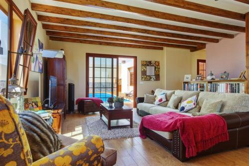 Costa Teguise Villa Sleeps 9 Pool Air Con Wifi